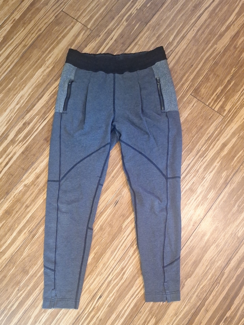 Lululemon Size 4 Gray Active Moto Pants